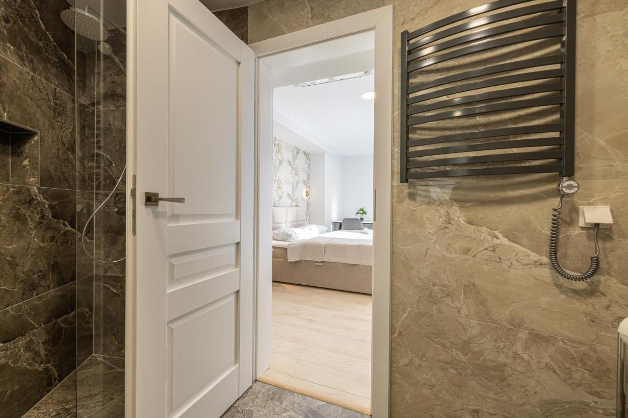 Dharma Stay Apartamentai Su Terasa Ir Vaizdu I Miesta เตลเช ภายนอก รูปภาพ