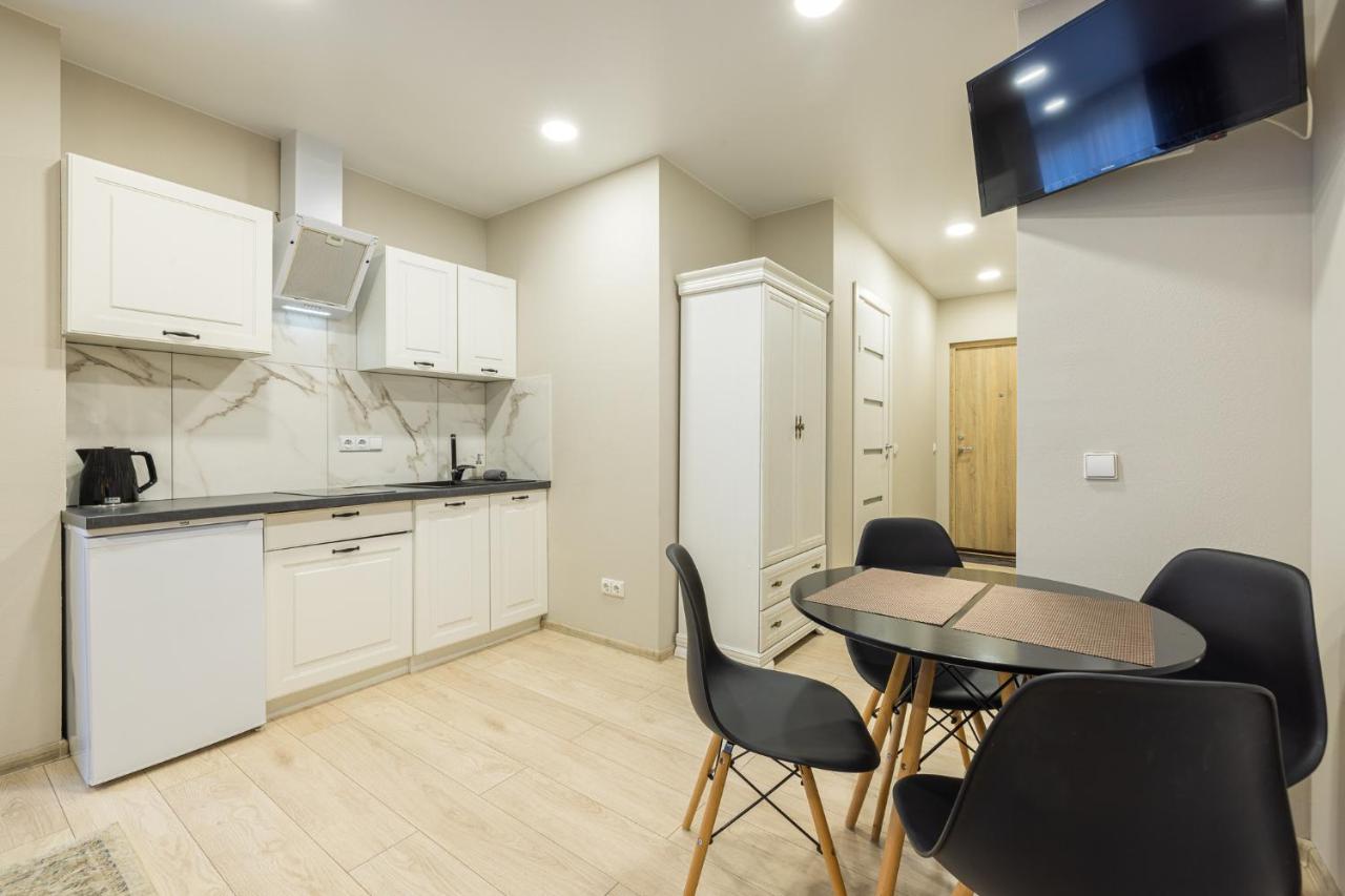 Dharma Stay Apartamentai Su Terasa Ir Vaizdu I Miesta เตลเช ภายนอก รูปภาพ