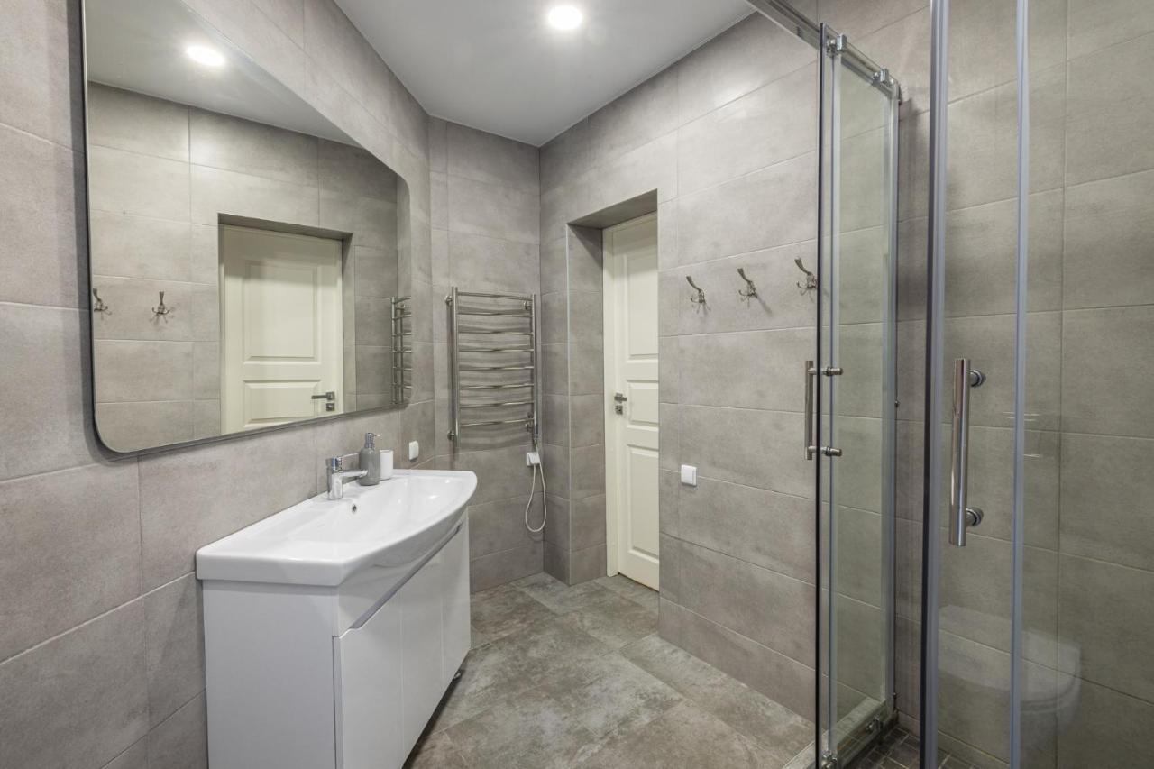 Dharma Stay Apartamentai Su Terasa Ir Vaizdu I Miesta เตลเช ภายนอก รูปภาพ
