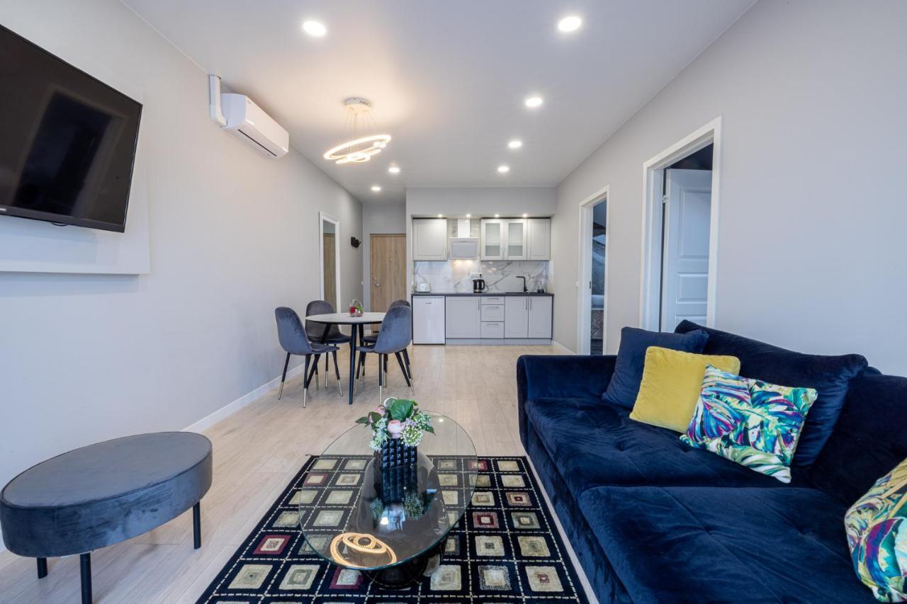 Dharma Stay Apartamentai Su Terasa Ir Vaizdu I Miesta เตลเช ภายนอก รูปภาพ