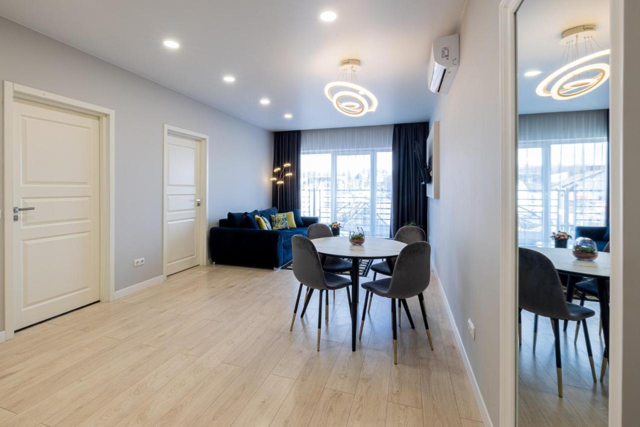 Dharma Stay Apartamentai Su Terasa Ir Vaizdu I Miesta เตลเช ภายนอก รูปภาพ