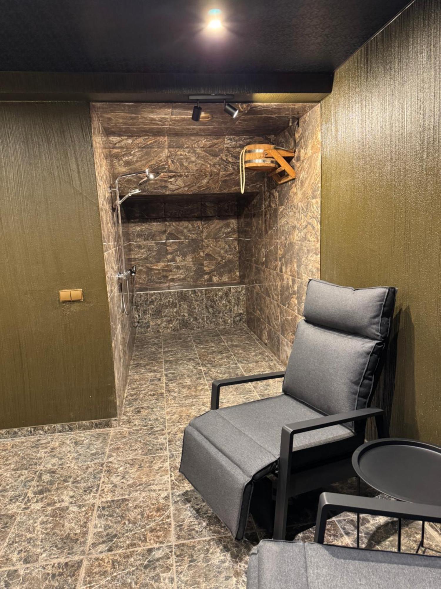 Dharma Stay Apartamentai Su Terasa Ir Vaizdu I Miesta เตลเช ภายนอก รูปภาพ