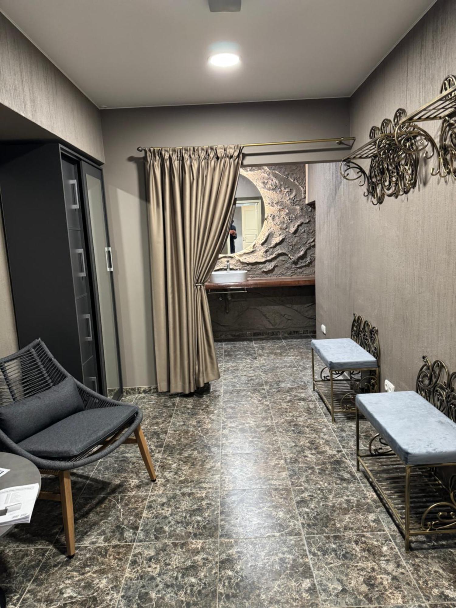 Dharma Stay Apartamentai Su Terasa Ir Vaizdu I Miesta เตลเช ภายนอก รูปภาพ
